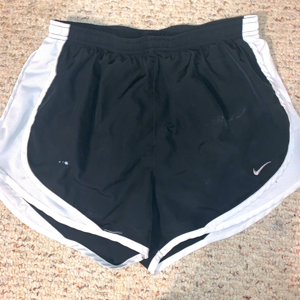 Women’s EUC Nike shorts